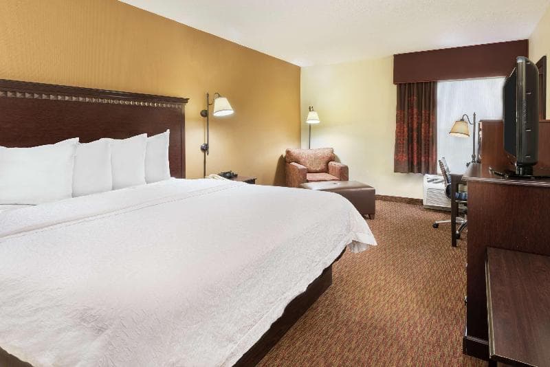 Hampton Inn Charlotte-University Place 4