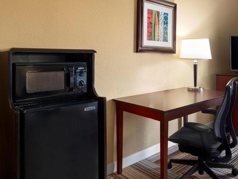 Hampton Inn Knoxville-East 4
