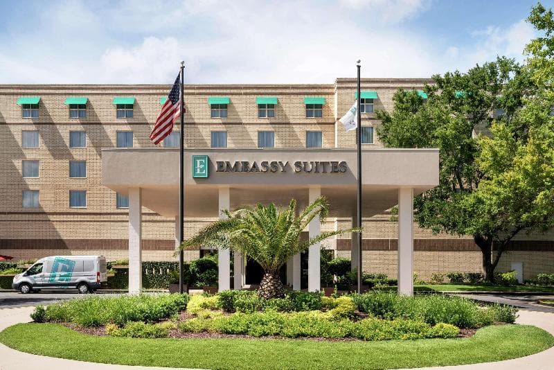 Embassy Suites by Hilton Brunswick photo 1