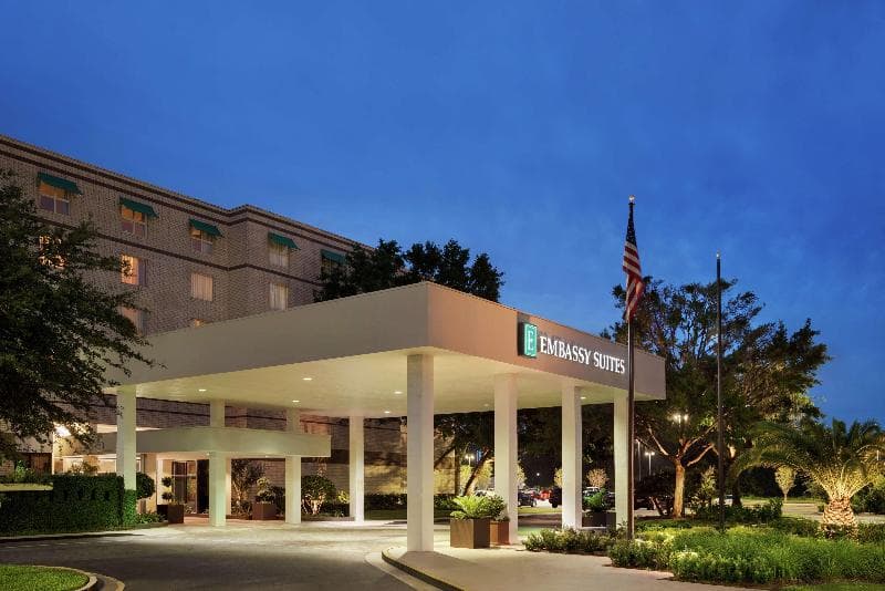 Embassy Suites by Hilton Brunswick 2