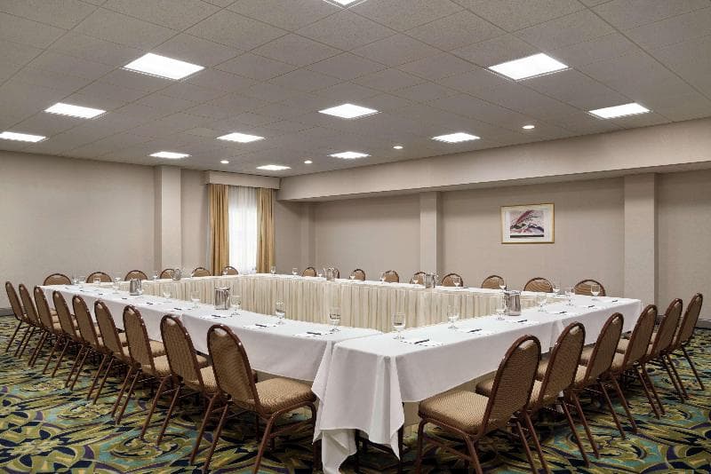Embassy Suites by Hilton Brunswick 5
