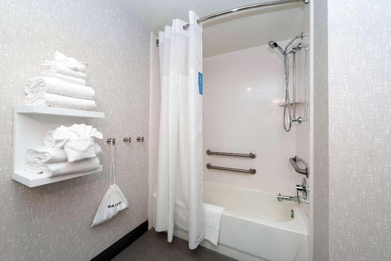 Hampton Inn Greensboro-Airport photo 1