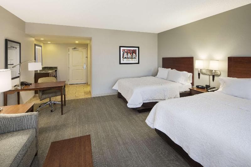 Hampton Inn & Suites Little Rock-Downtown 2
