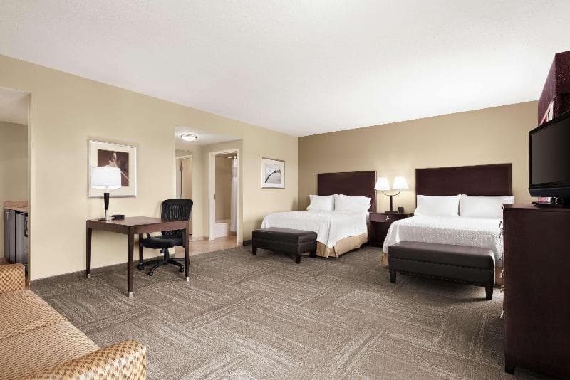 Hampton Inn & Suites Brunswick 4