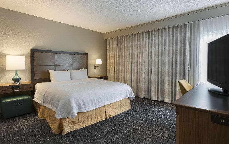 Hampton Inn & Suites Charlotte/Pineville 2