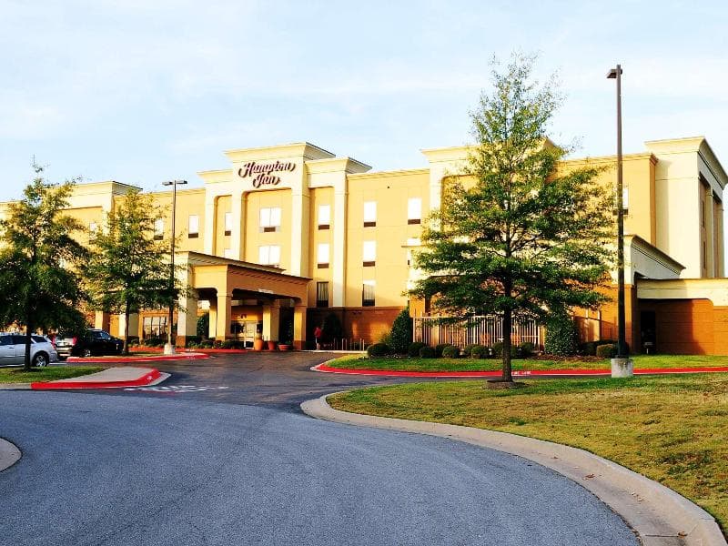 Hampton Inn Fayetteville 5