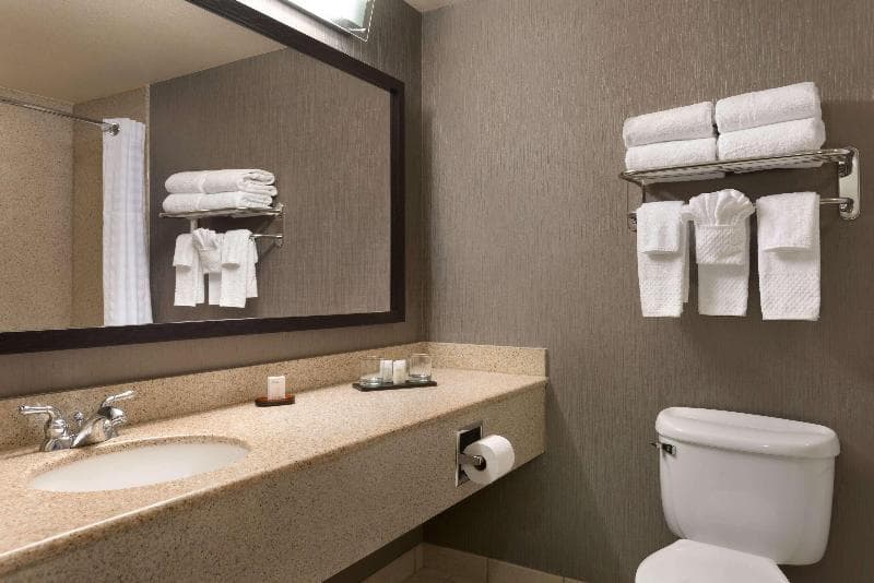 Embassy Suites by Hilton Nashville South Cool Springs 2