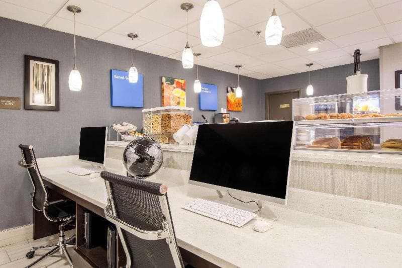 Comfort Inn Haywood Mall Area 4