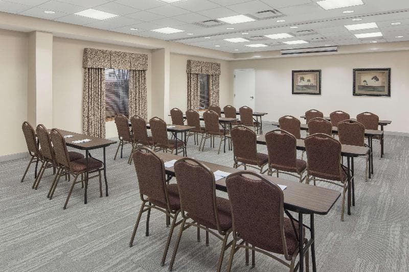 Hampton Inn & Suites Macon I-75 North 4