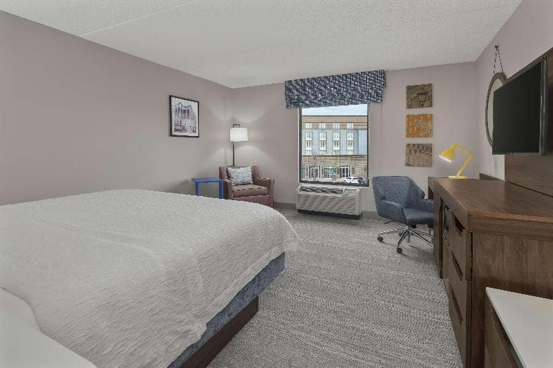 Hampton Inn & Suites Macon I-75 North 2