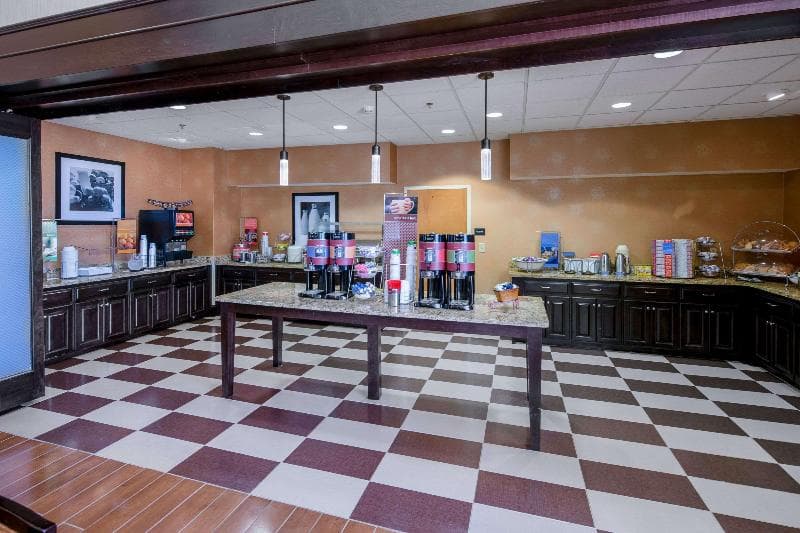 Hampton Inn & Suites Augusta West 5