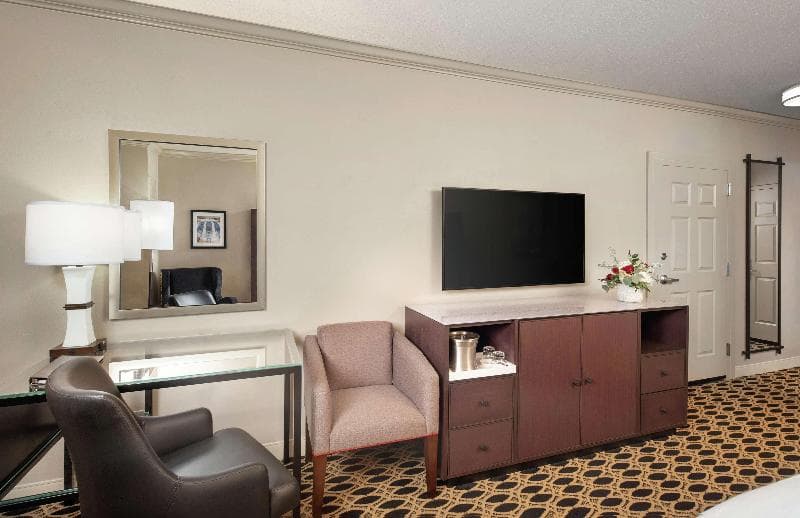 Hilton Columbia Center 5