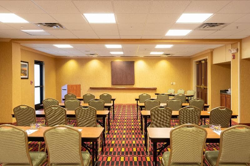 Hampton Inn & Suites Baton Rouge - I-10 East 2
