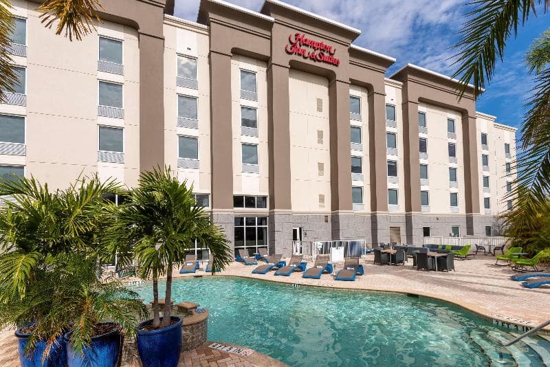 Hampton Inn & Suites Fort Myers-Colonial Boulevard 3