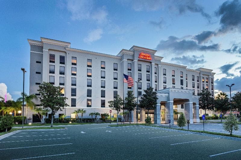 Hampton Inn & Suites Orlando Intl Dr N 1