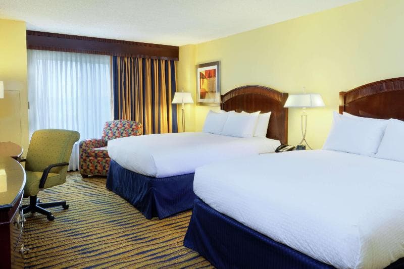 DoubleTree by Hilton Hotel Greensboro 4