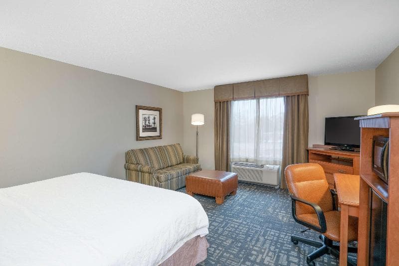 Hampton Inn & Suites Murfreesboro 3