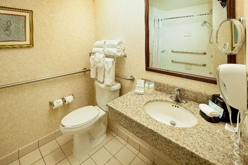 Hampton Inn & Suites Nashville-Green Hills 3