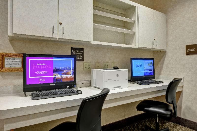 Hampton Inn Charleston-North photo 1
