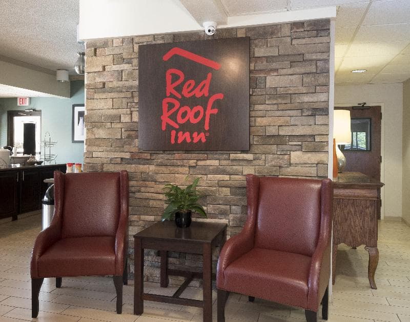 Red Roof Inn Tupelo 5