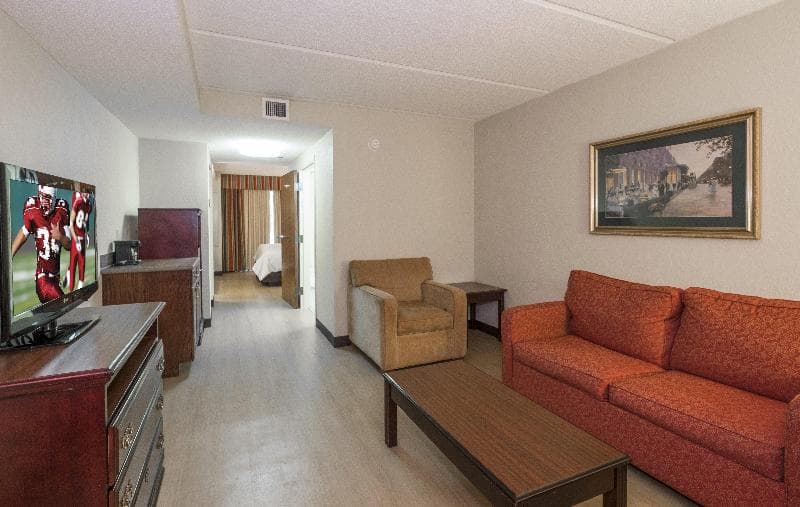 Red Roof Inn Tupelo 4