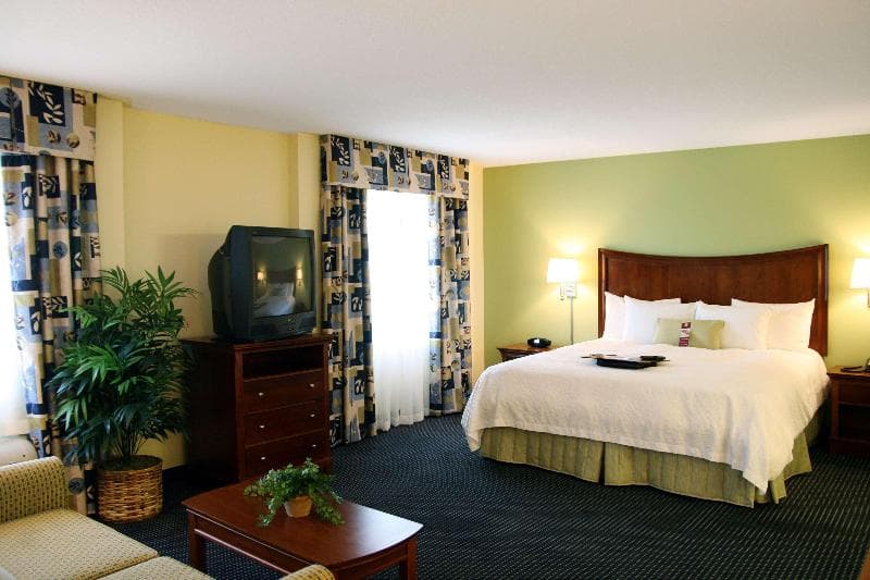 Hampton Inn & Suites Ft. Pierce 2