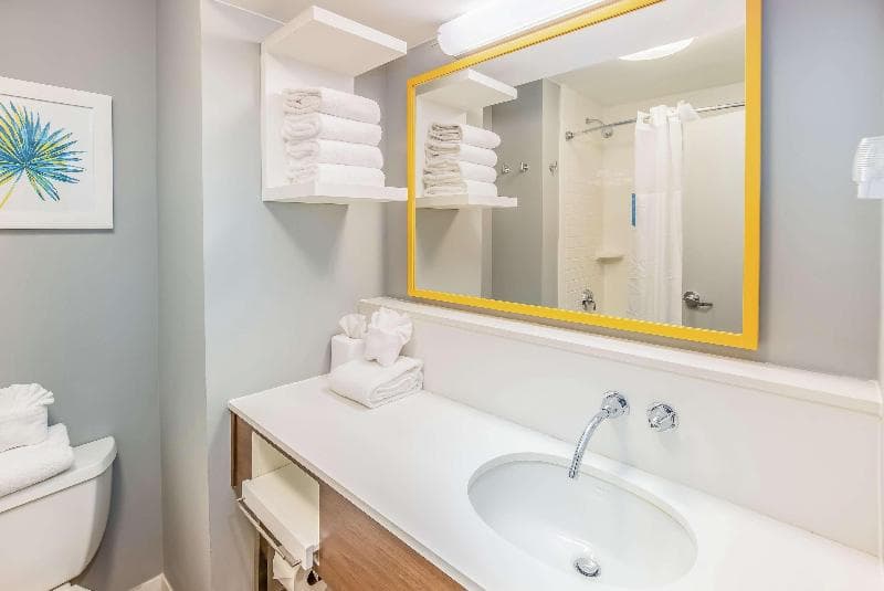 Hampton Inn Pensacola Beach photo 1