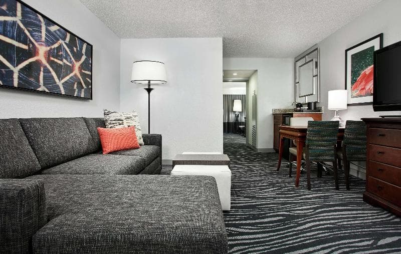 Embassy Suites by Hilton Orlando Airport 5