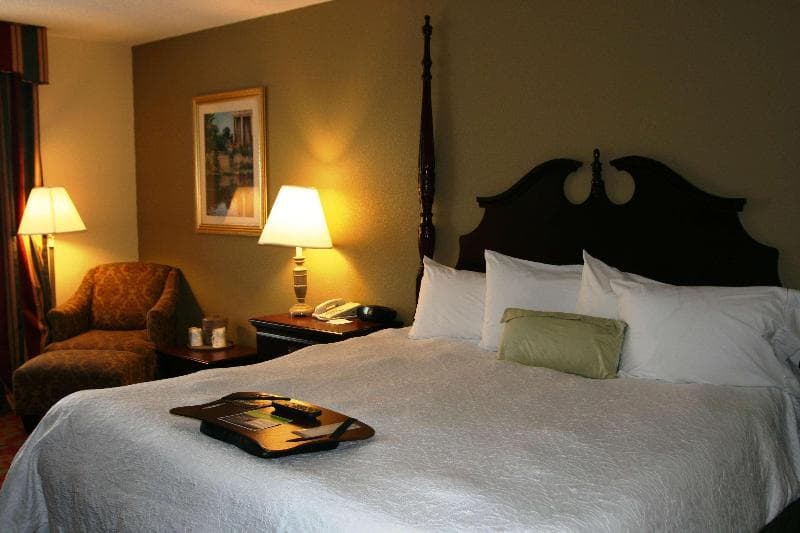 Hampton Inn Canton 2