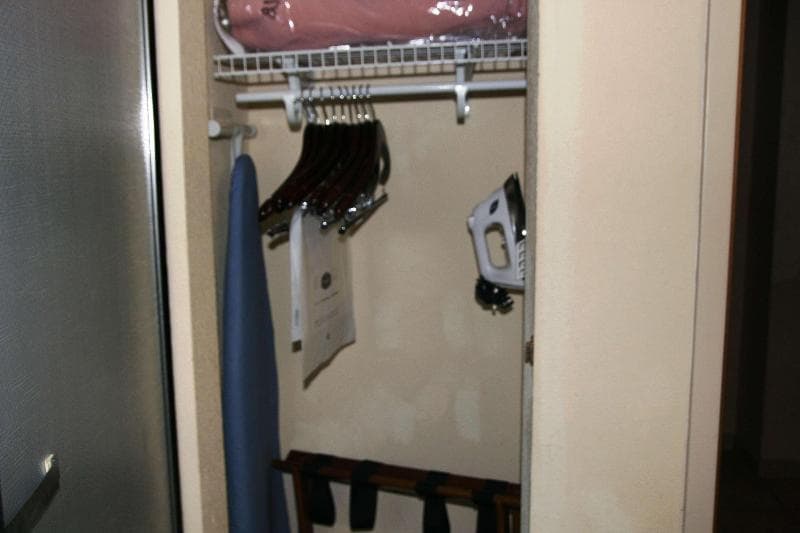 Hampton Inn Canton 5