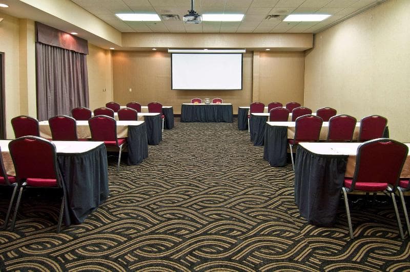 Hampton Inn & Suites Millington 5