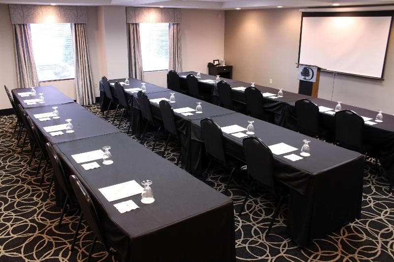 DoubleTree by Hilton Springdale 5