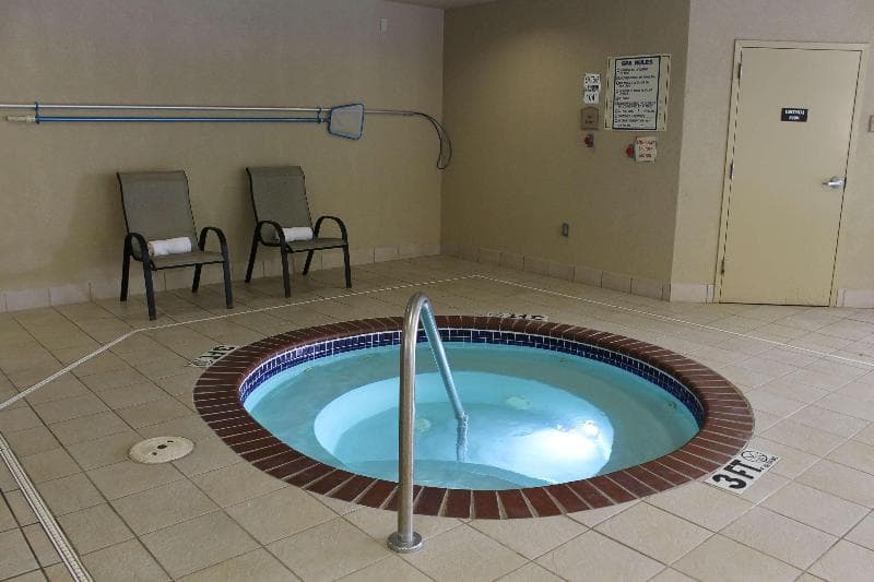 DoubleTree by Hilton Springdale 4