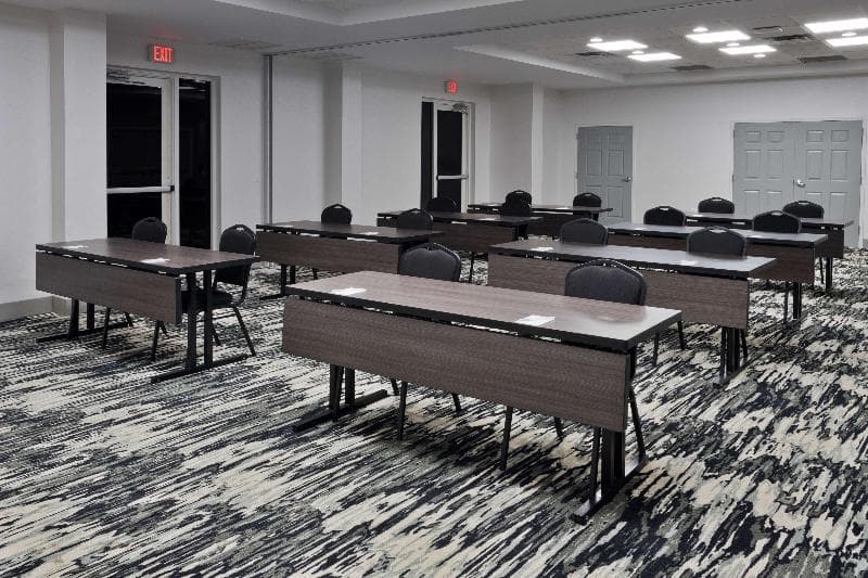 Hilton Garden Inn Birmingham/Lakeshore Drive 4
