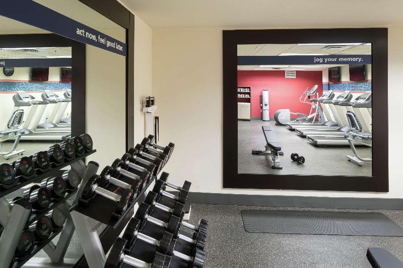 Hampton Inn & Suites Atlanta-Downtown 2