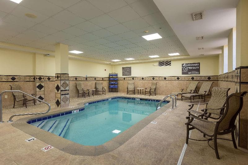 Hampton Inn & Suites Knoxville-Downtown 4