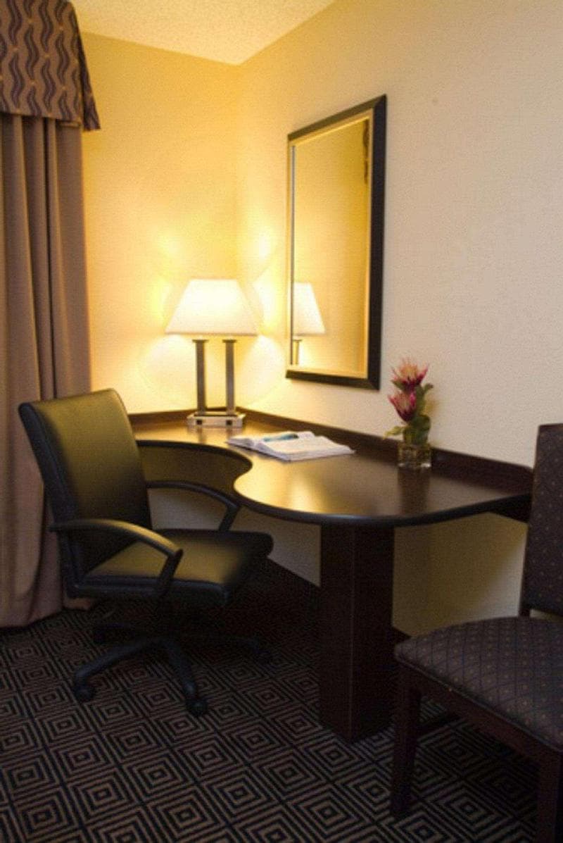 Hampton Inn & Suites Orlando-John Young Pkwy/S. Park 5