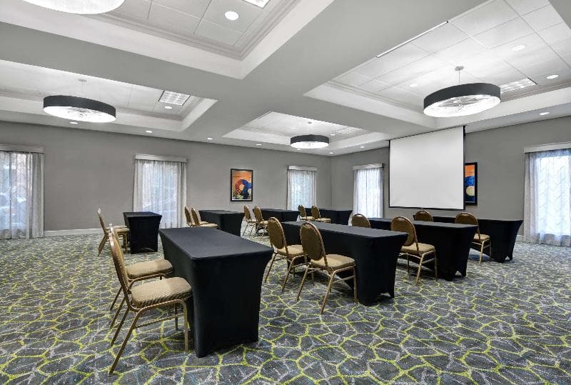 Hampton Inn Gallatin 4