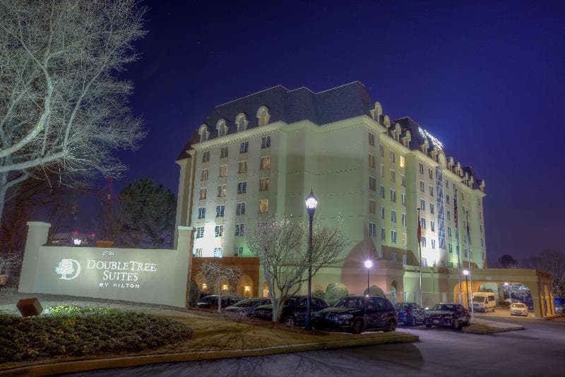DoubleTree Suites by Hilton at The Battery Atlanta 3