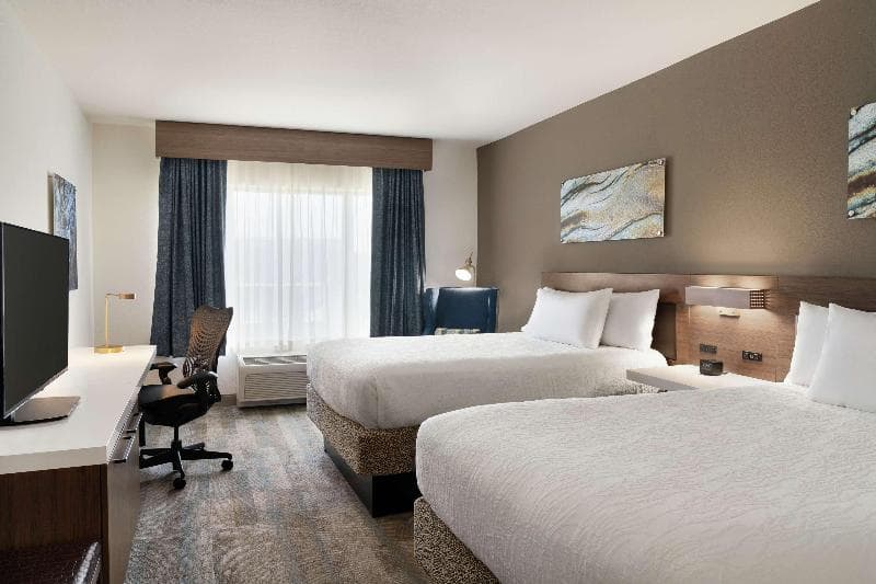 Hilton Garden Inn Charlotte/Ayrsley 2
