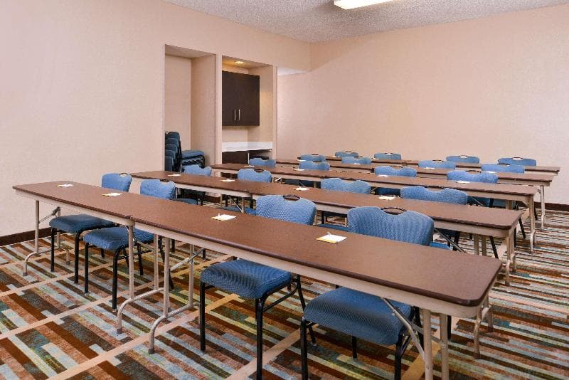 Hampton Inn Decatur 4
