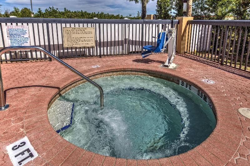 Hampton Inn Orlando-Maingate South 5