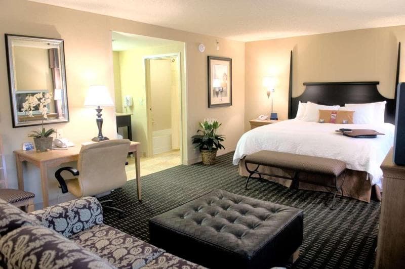 Hampton Inn & Suites Mobile Providence Park/Airport 5