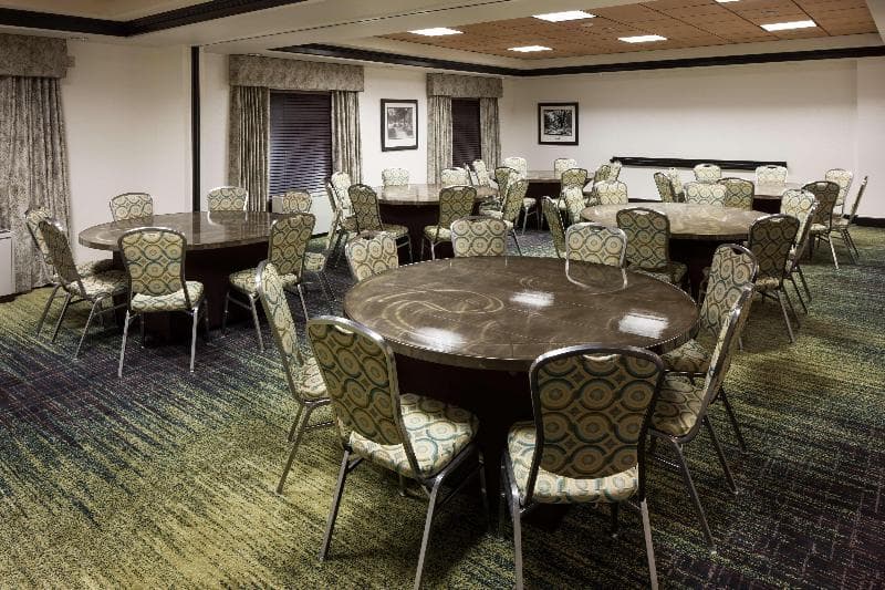 Hampton Inn & Suites Gainesville-Downtown 3