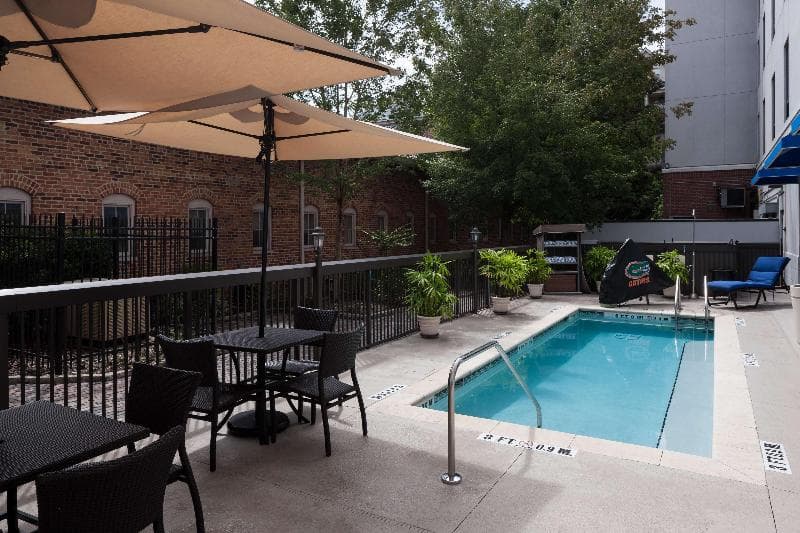Hampton Inn & Suites Gainesville-Downtown 2