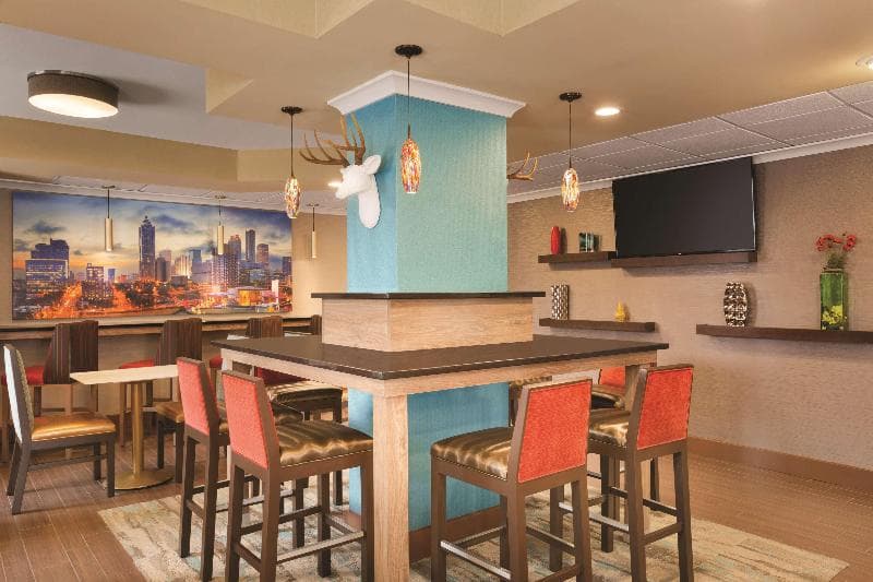 Hampton Inn Atlanta-Buckhead 2