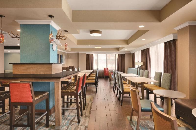 Hampton Inn Atlanta-Buckhead 5