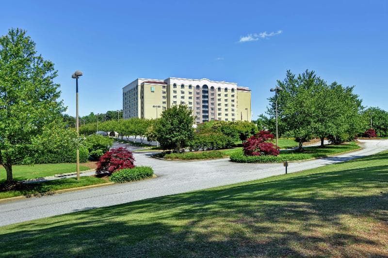 Embassy Suites by Hilton Greenville Golf Resort & Conference 5