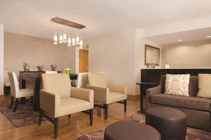 Embassy Suites by Hilton Greenville Golf Resort & Conference photo 1