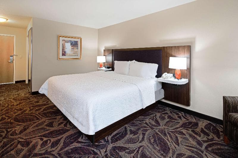 Hampton Inn & Suites Bremerton 2